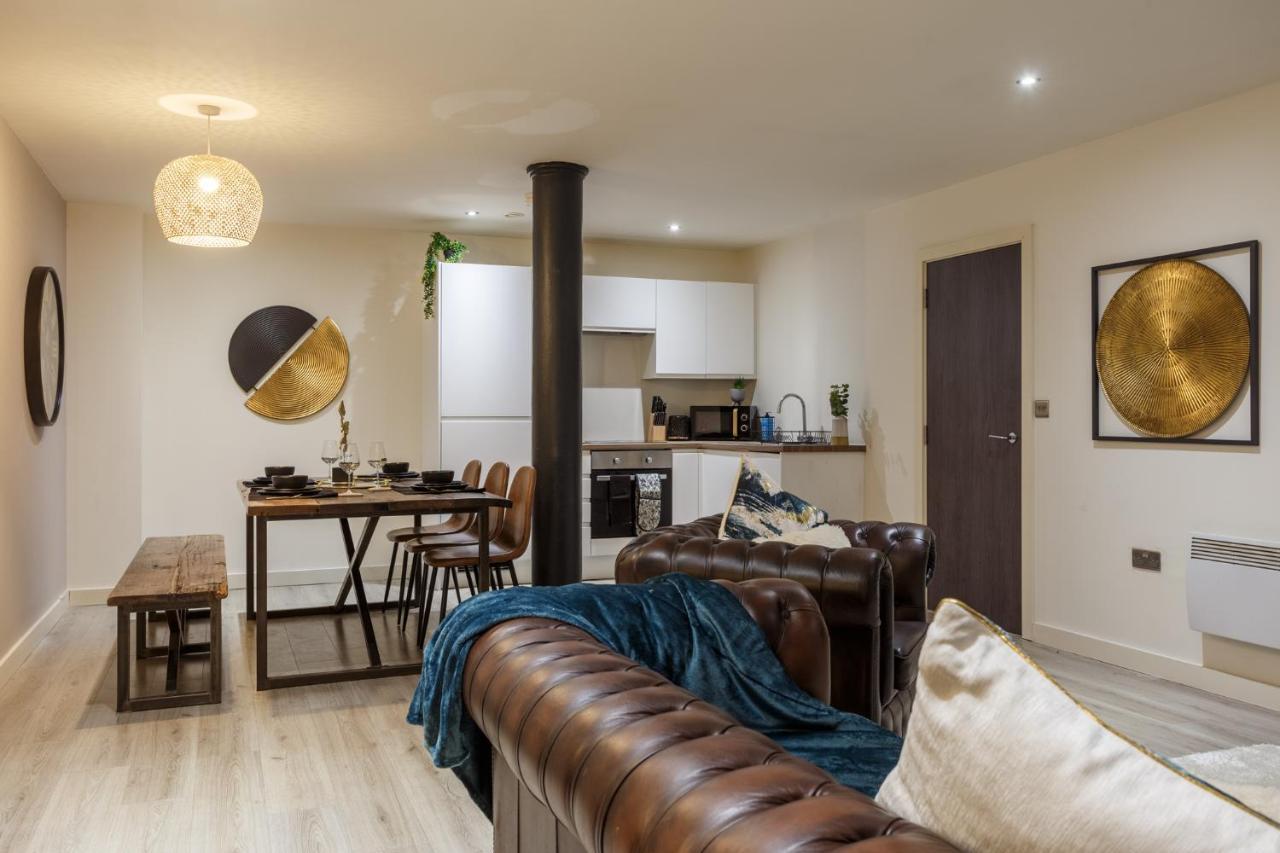 Outside Balcony Lux Bradford (West Yorkshire)